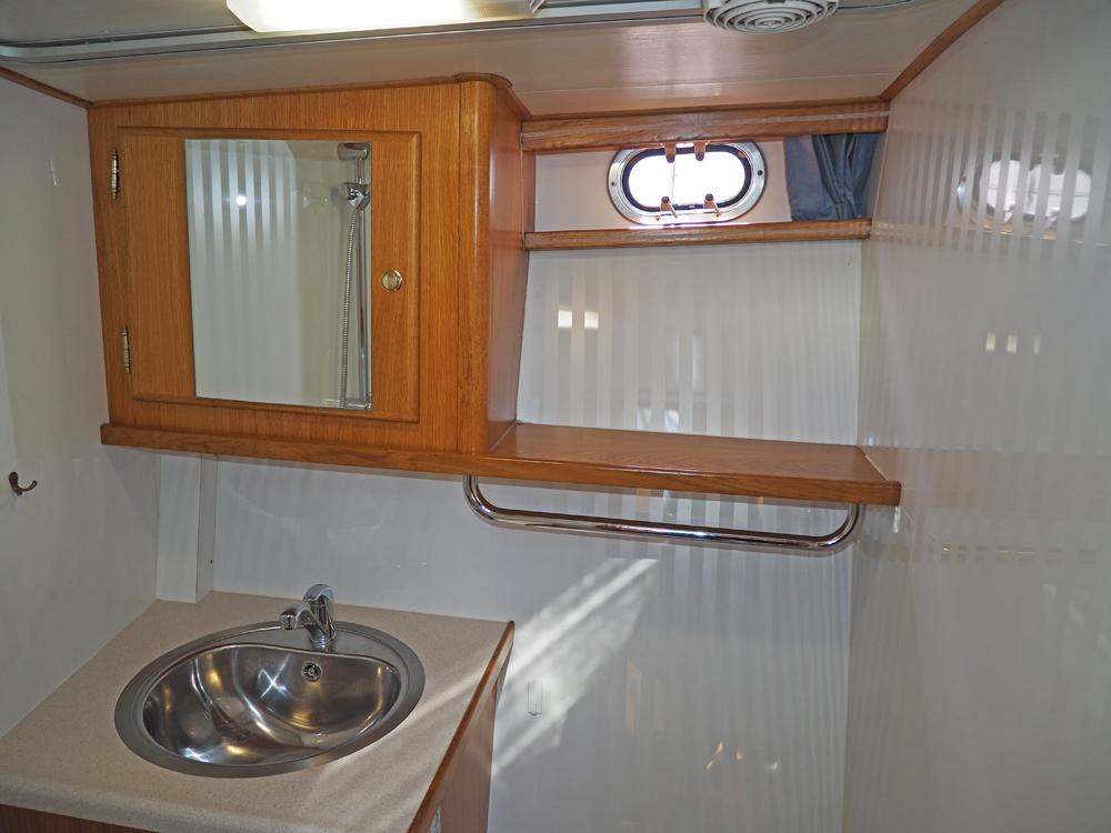 Fore ship, Accommodation